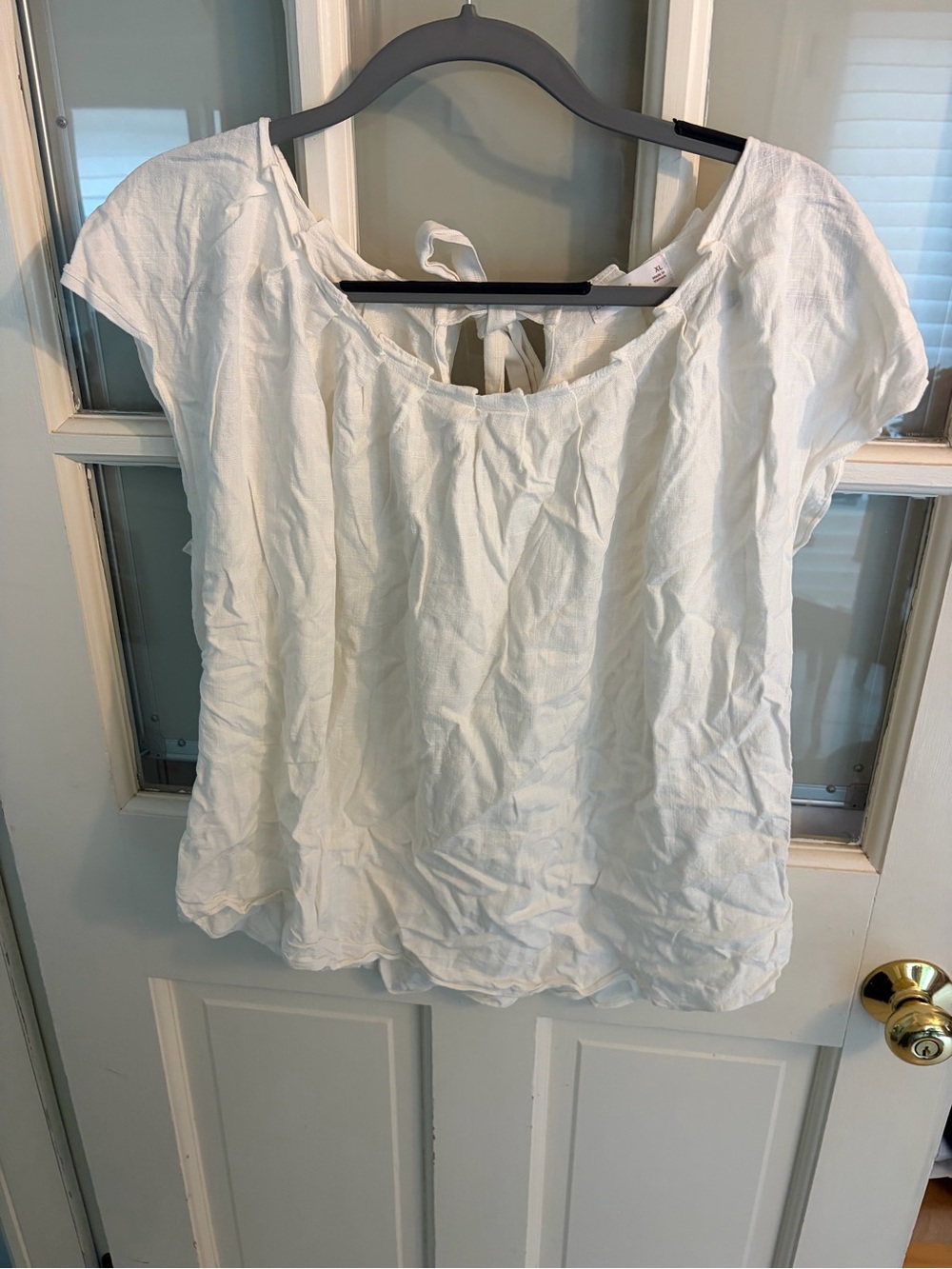 Women’s White Tie-Back Short Sleeve Top